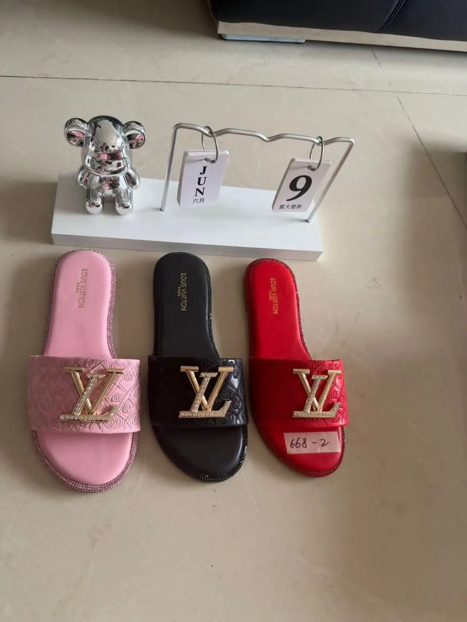 Luxury ladies flat slippers